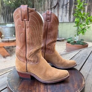 Justin boots size 8 women / size 6 men